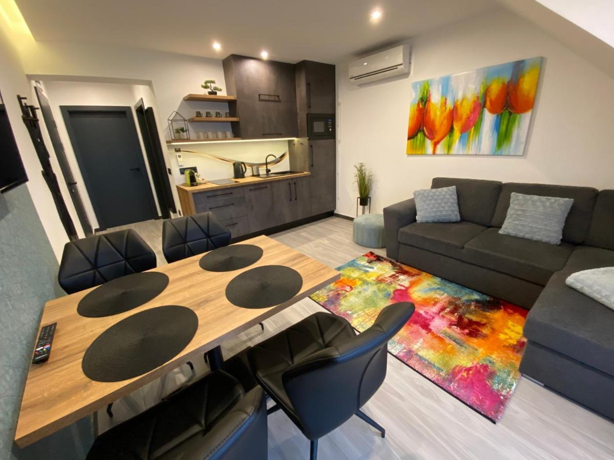 Luxury Apartments เคสเท ภายนอก รูปภาพ